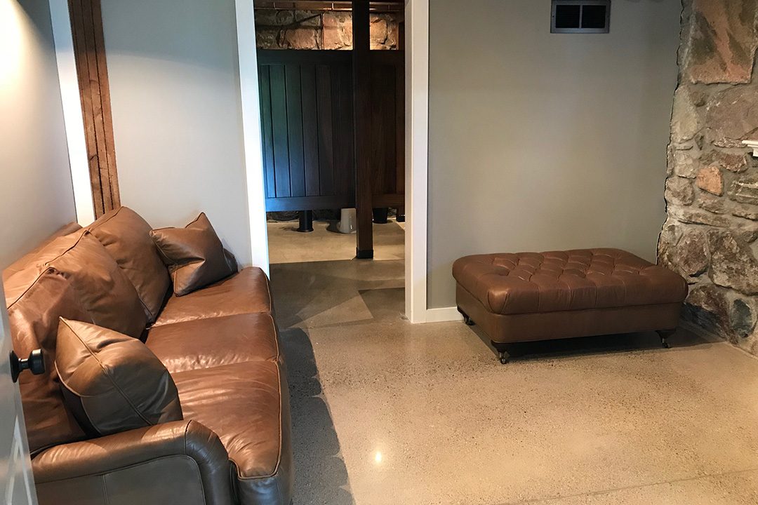 Ladies’s lounge at High Point Farm
