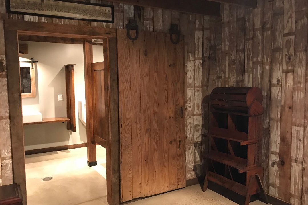 High Point Farm men’s lounge