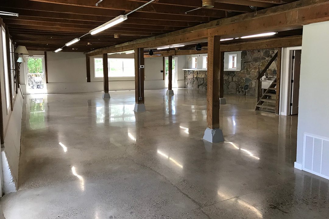 High Point Farm Stable Lounge